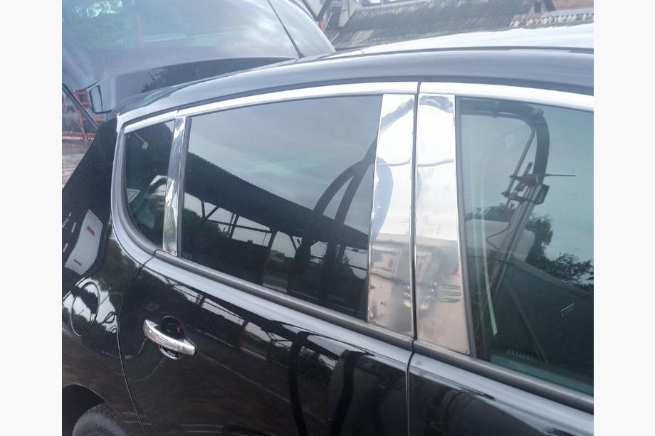 Peugeot 3008 2008–2016 Nerezové kryty sloupků Image
