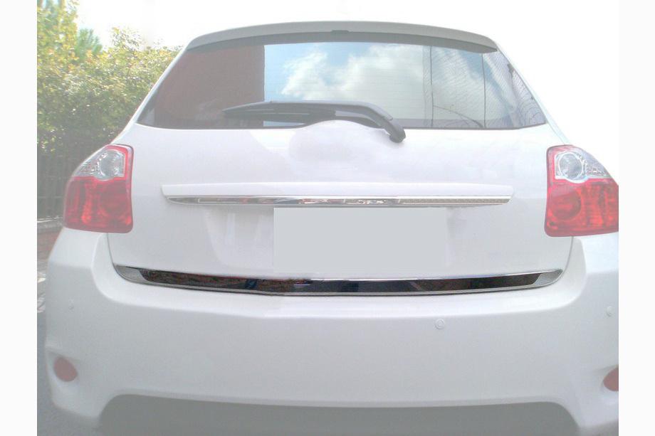 Toyota Auris 2007–2012 Nerezová lišta hrany víka kufru Image