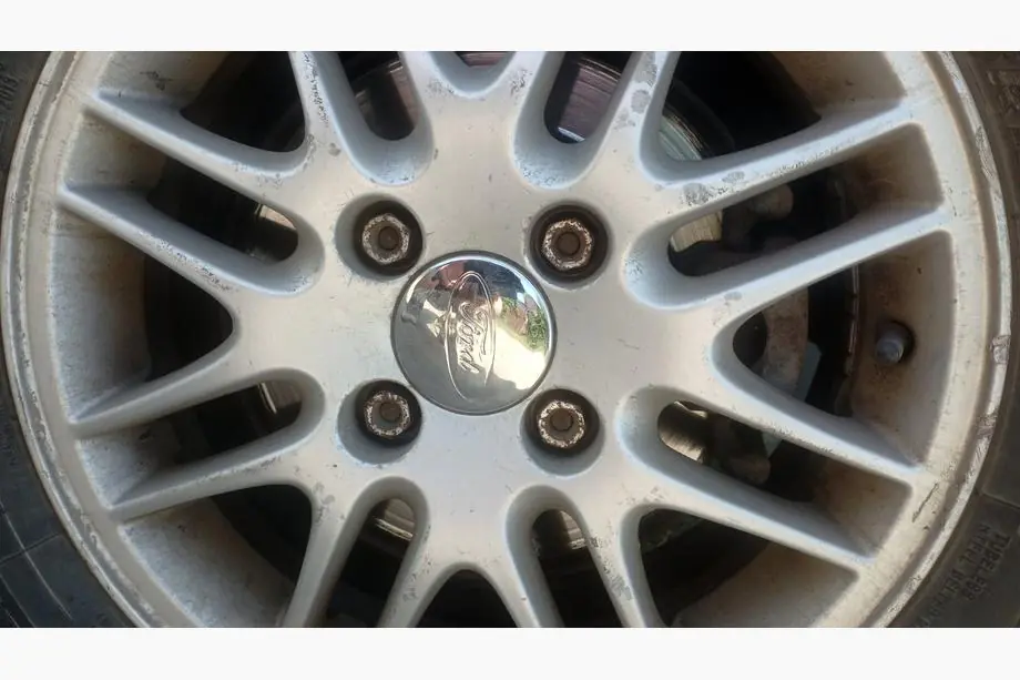 Ford Středové krytky kol 68,5/50 mm chrom (4 ks) Fotografie 1