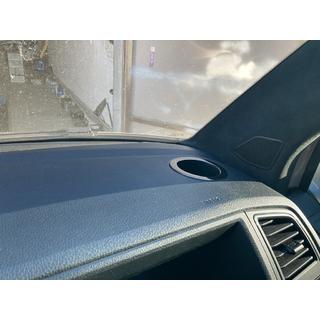 Dekorativní kryt na držák nápojů (2 ks, černý chrom) Volkswagen T6 2015–2024 fotografie 2