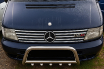 Mercedes Vito W638 1996–2003 Nerezové lišty na masku chladiče (V-class) 10 dílů fotografie 3
