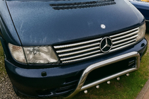 Mercedes Vito W638 1996–2003 Nerezové lišty na masku chladiče (V-class) 10 dílů fotografie 1
