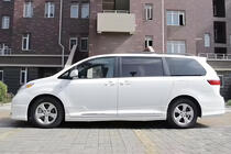 Toyota Sienna 2010–2020 Kompletní bodykit GBT fotografie 5