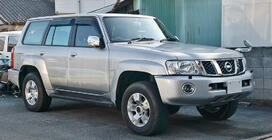 Nissan Patrol Y61 1997–2011 Sada bodykitu Safari fotografie 1