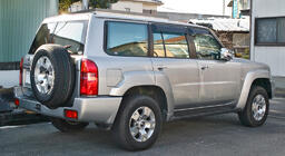 Nissan Patrol Y61 1997–2011 Sada bodykitu Safari fotografie 2