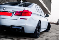 BMW řada 5 F10/F11 2010–2016 Bodykit sada s blatníky V1 (M5 Power) fotografie 8