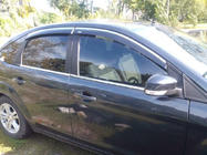 Ford Focus II 2005–2008 Okenní deflektory s chromovanou lištou SD/HB (4 ks, Niken) fotografie 1