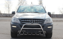 Mercedes ML W164 2005–2011 Přední ochranný rám (bull bar) WT003 (nerez) fotografie 1