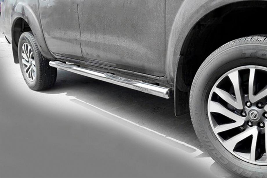 Nissan Navara/NP300 2016– Boční nerezové trubky (2 ks) Image