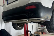 Kia Sorento II XM 2009–2014 Zadni rohy ke stredove AK007-3 (2 ks, nerez.) fotografie 2