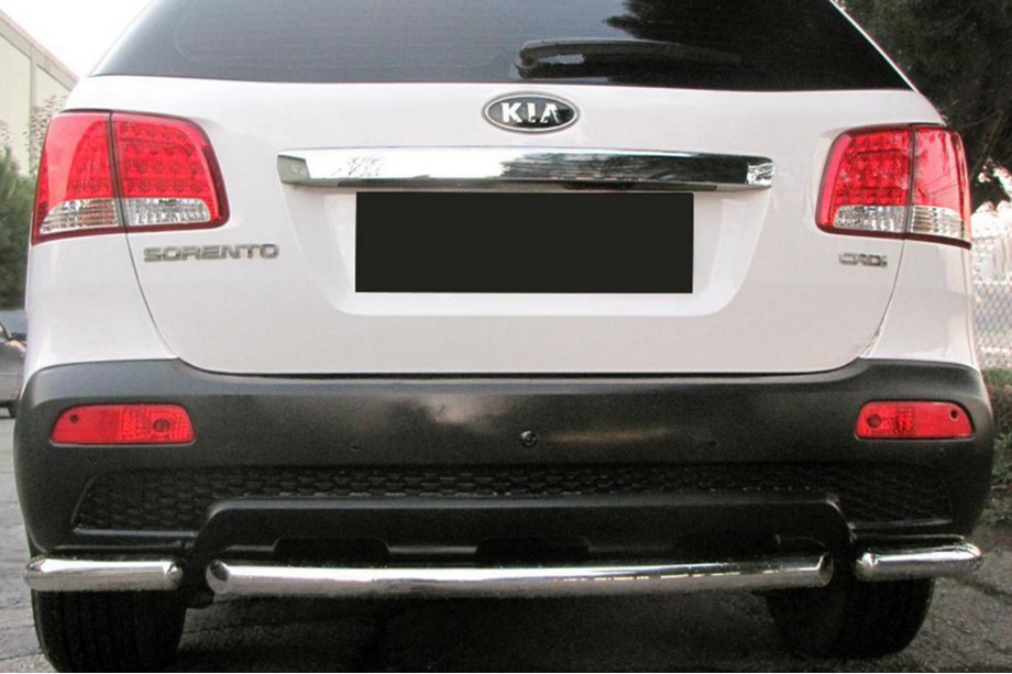 Kia Sorento II XM 2009–2014 Zadni rohy ke stredove AK007-3 (2 ks, nerez.) Image
