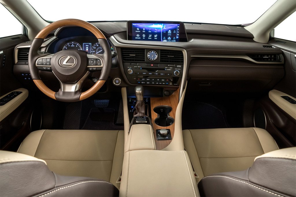 Přehled prodloužené verze crossoveru Lexus RX 350L