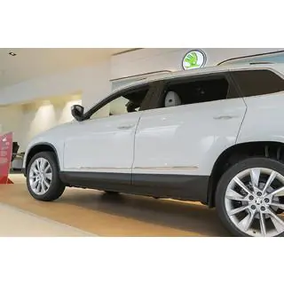 Lišty dveří (nerez) Skoda Karoq 2018– fotografie 1