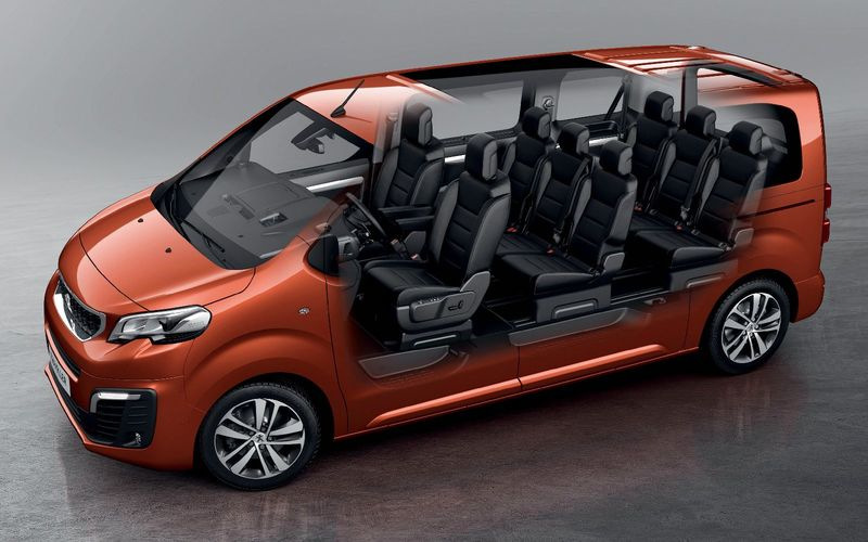 Recenze minivanu Peugeot Traveller