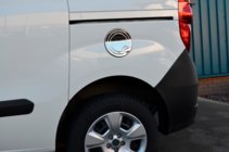 Fiat Doblo II 2010–2022 Nerezový kryt dvířek palivové nádrže OmsaLine fotografie 3