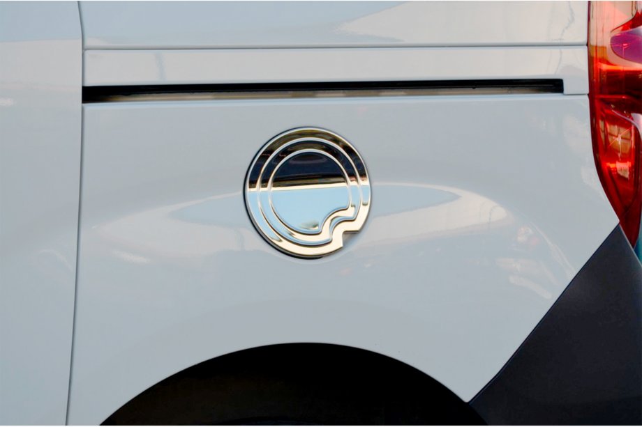 Fiat Doblo II 2010–2022 Nerezový kryt dvířek palivové nádrže OmsaLine Image