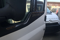 Ford Transit 2000–2014 Okenní lišty (2 ks, nerez) fotografie 3