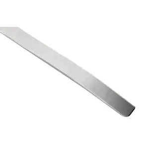 Nerezová lišta na hranu víka kufru fotografie 3
