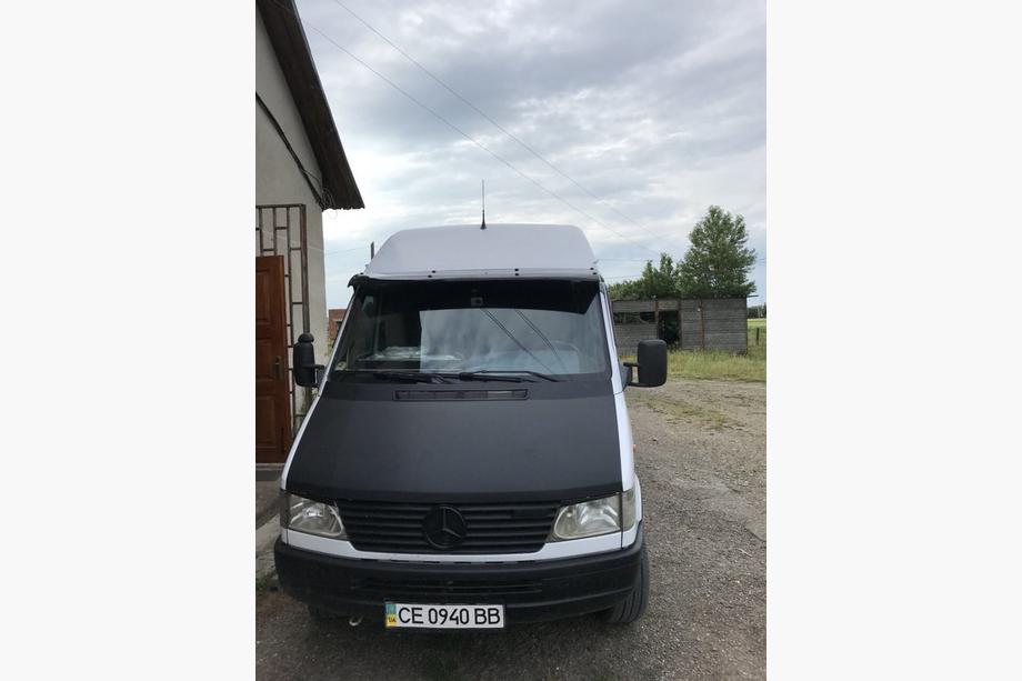 Mercedes Sprinter W901/902/903/904/905 1995–2006 Sluneční kšilt na čelní sklo (černý lesk, 5 mm) Fotografie 9
