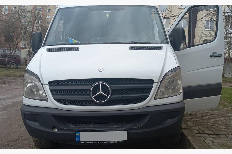 Mercedes Sprinter W906 2006–2018 Rovná mračítka na světlomety (černá, ABS, 2006-2013) černý lesk Fotografie 4