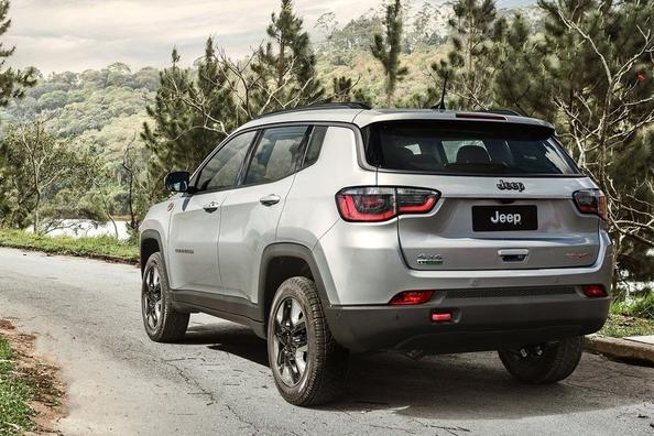Druhá generace crossoveru Jeep Compass Fotografie 3