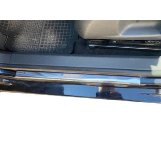 Nerezové nástupní lišty Carmos V1 Volkswagen Golf 6 2008–2014 fotografie 3