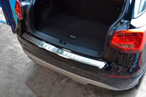 Audi Q2 2016– Nerezová lišta na zadní nárazník OmsaLine fotografie 1