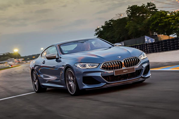 Recenze nového kupé BMW 8-Series s pohonem všech kol