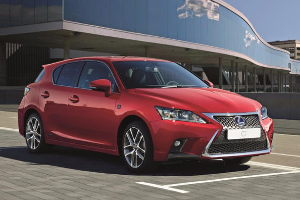 Hybridní hatchback Lexus CT 200h