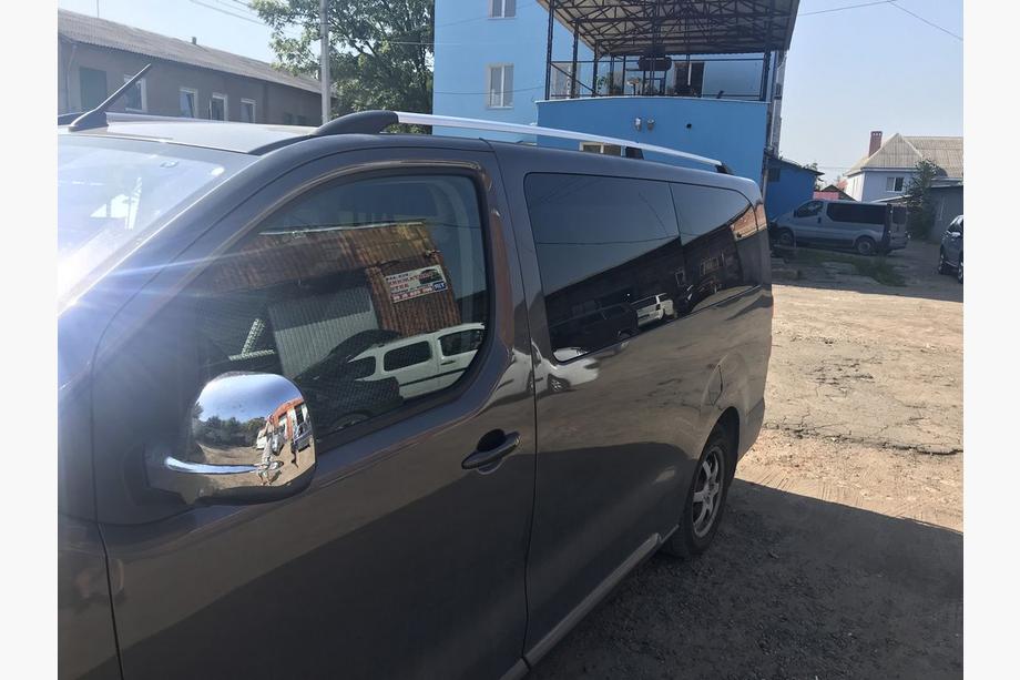 Peugeot Expert 2017– Chromované střešní ližiny Dlouhý rozvor, kovová patka Fotografie 2