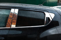 Nissan Juke 2010–2019 Lišty na sloupky dveří (8 ks, nerez) fotografie 3
