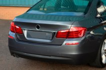 BMW řada 5 F10/F11 2010–2016 Lišta nad SPZ SD (nerez) fotografie 2