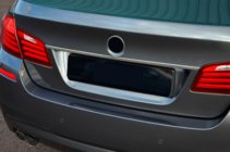 BMW řada 5 F10/F11 2010–2016 Lišta nad SPZ SD (nerez) fotografie 5