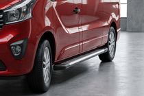Nissan NV300/Primastar 2016– Boční nášlapy Line (2 ks, hliník) fotografie 1
