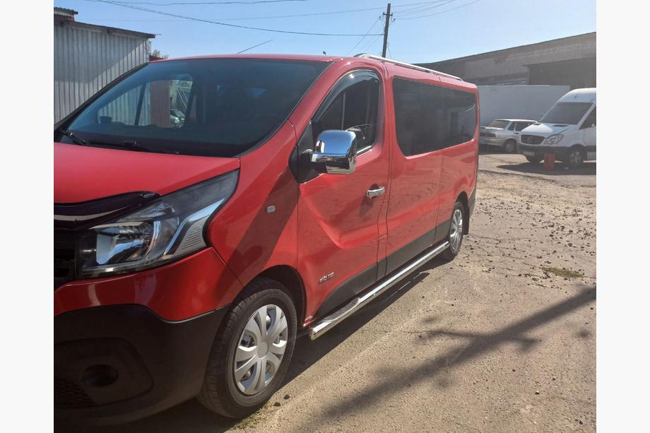 Nissan NV300/Primastar 2016– Boční nášlapy – nerezové trubky (2 ks) 60 mm, krátký rozvor Fotografie 4
