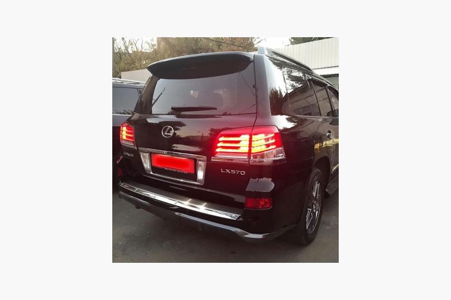 Lexus LX570/450d 2008–2022 Restylingový body kit 2008-2012 na 2012-2016 F-Sport Fotografie 7