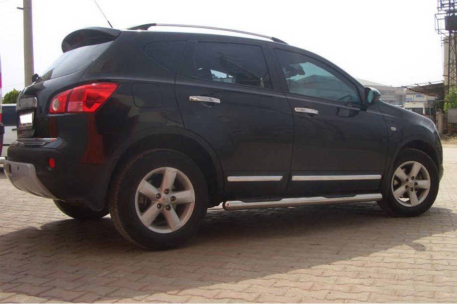 Nissan Qashqai 2010–2014 Boční nášlapy – nerezové trubky (2 ks) Fotografie 2