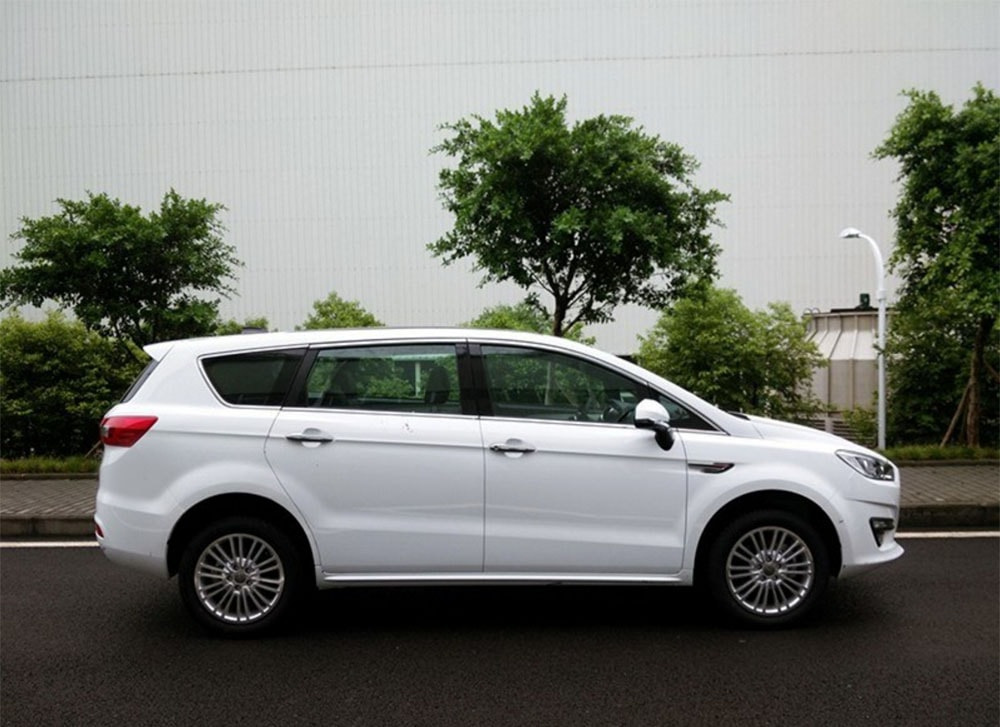 Recenze minivanu Lifan M7