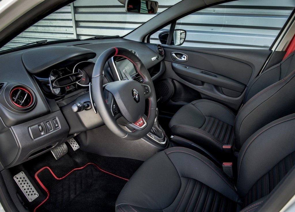 Test nabitého hatchbacku Renault Clio RS