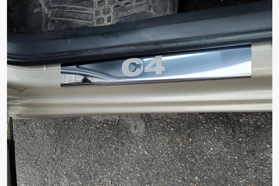 Citroen C-4 2004–2010 Nerezové kryty prahů Carmos Image