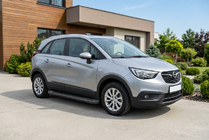 Opel Crossland X 2017–2024 Boční nášlapy Allmond Black (2 ks, hliník) fotografie 1