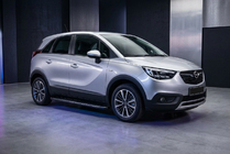 Opel Crossland X 2017–2024 Boční prahy Bosphorus Black (2 ks, hliník) fotografie 1