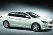 Recenze levného sedanu Peugeot 408 fotografie 3