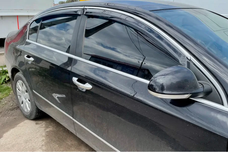 Volkswagen Passat B6 2006–2012 Ofukovače oken s chromovou lištou SD (4 ks, HIC) Image
