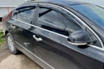 Volkswagen Passat B7 2012–2015 Okenní deflektory s chromovanou lištou SD (4 ks, EU, HIC) fotografie 1