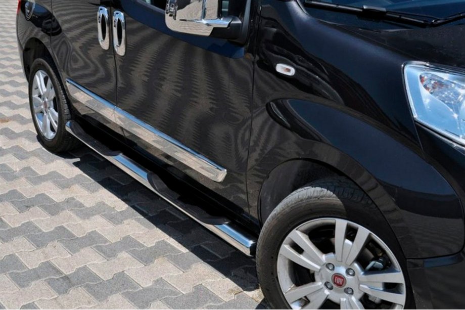 Peugeot Bipper 2008–2017 Boční nerezové trubky (2 ks) Image