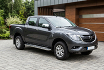 Mazda BT-50 2012– Boční nášlapy Maydos v2 (2 ks, hliník ↗ nerez) fotografie 1