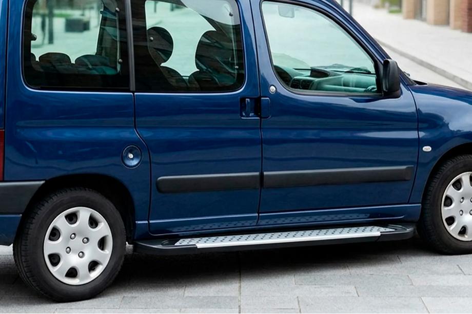 Peugeot Partner 1996–2008 Boční nášlapy Allmond Grey (2 ks, hliník) Image