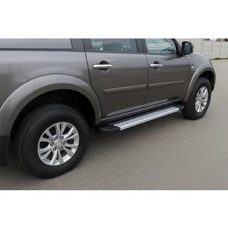 Boční nášlapy typ X5 (2 ks, hliník) Mitsubishi Pajero Sport 2008–2015 fotografie 1