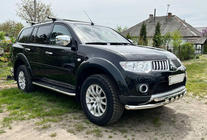 Mitsubishi Pajero Sport 2008–2015 Boční prahy Maydos V2 (2 ks, hliník ↗ nerez) fotografie 10